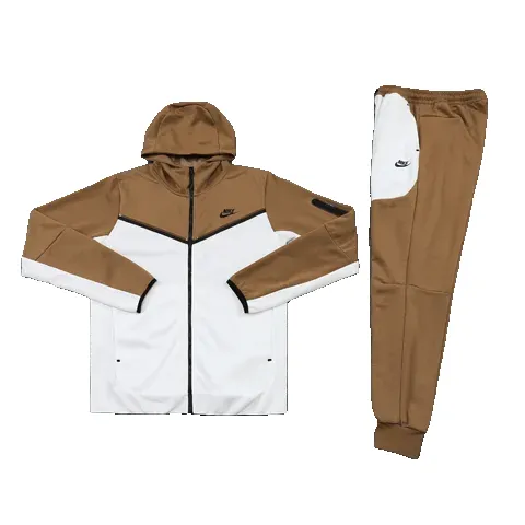 Conjunto Nike Sportswear Tech Fleece Marrom