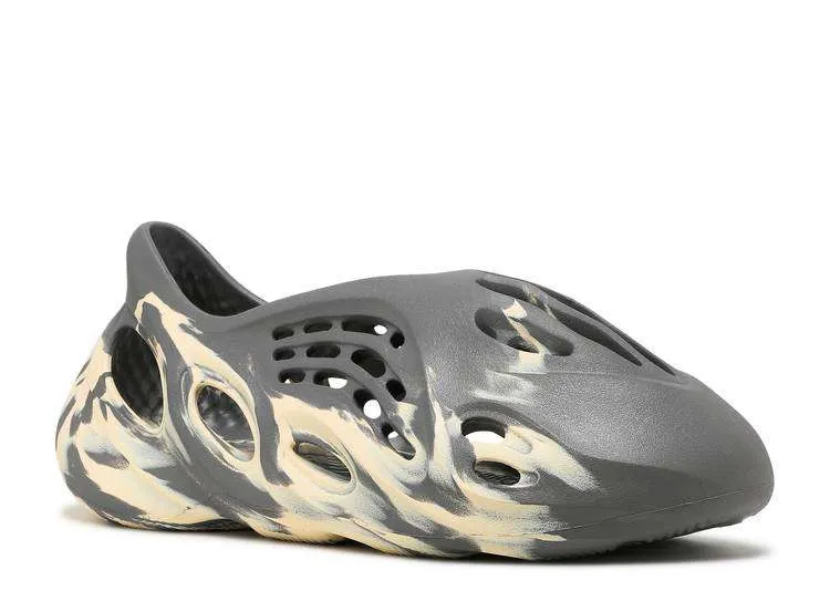 YEEZY FOAM RUNNER 'MXT MOON GREY' - Imagen 2